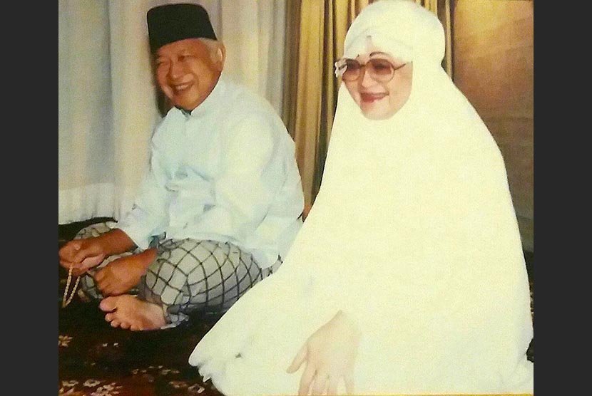 Kisah mulia presiden ke 2 Indonesia Soeharto: Potong Gaji PNS, TNI, dan Polri untuk Membangun 999 Masjid