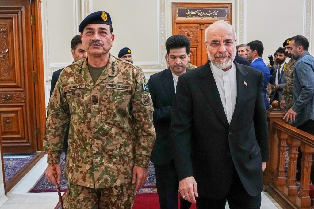 Pasca-Gencatan Senjata: Publik Iran Gelar Aksi Massa, IRGC Tegaskan Kesiapan Militer